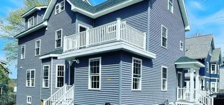 Where to hire reliable siding replacement services in the Boston area